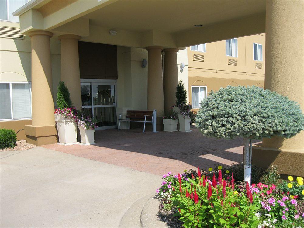 Hotel Express & By Ihg 2*