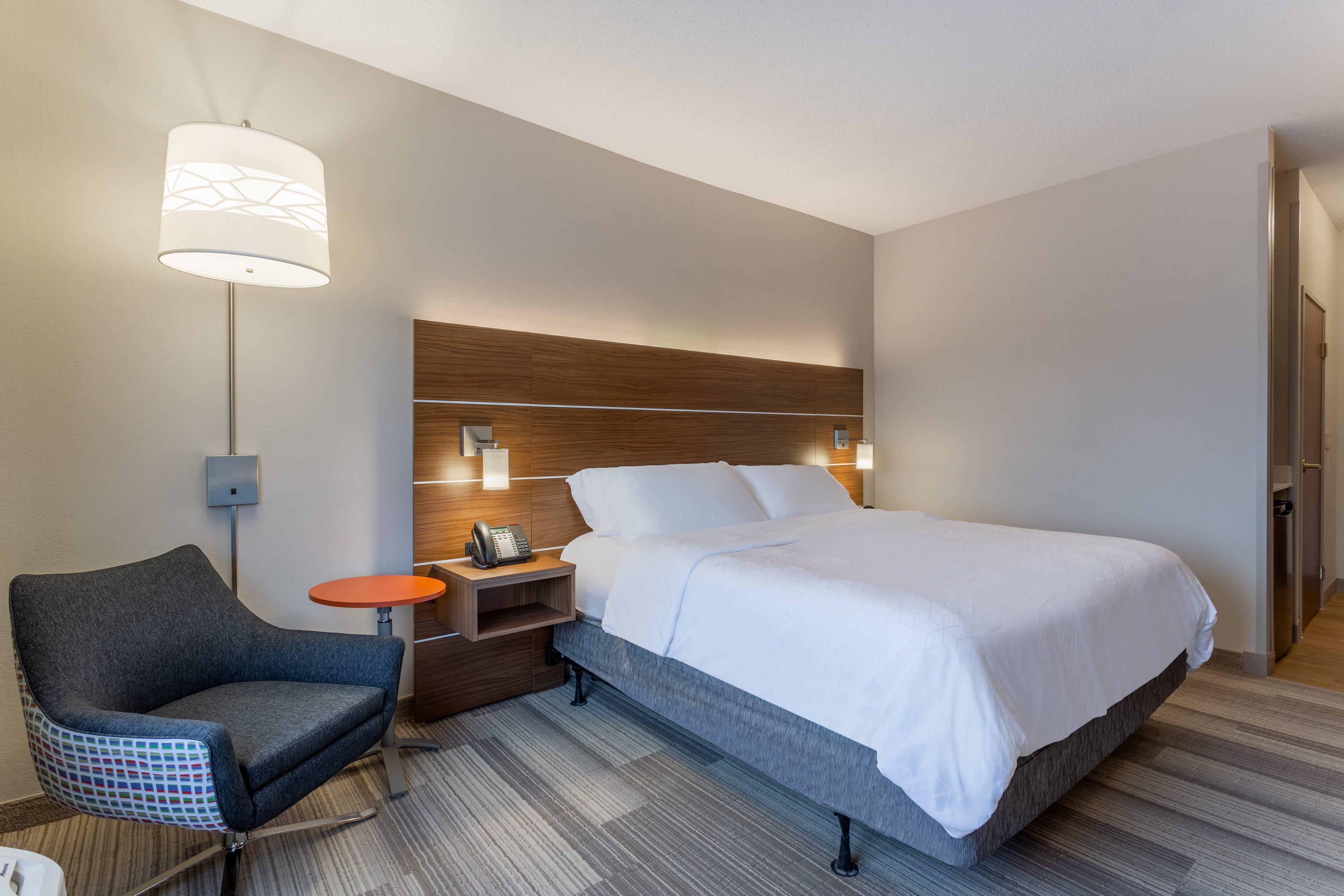 Express & By Ihg 2*