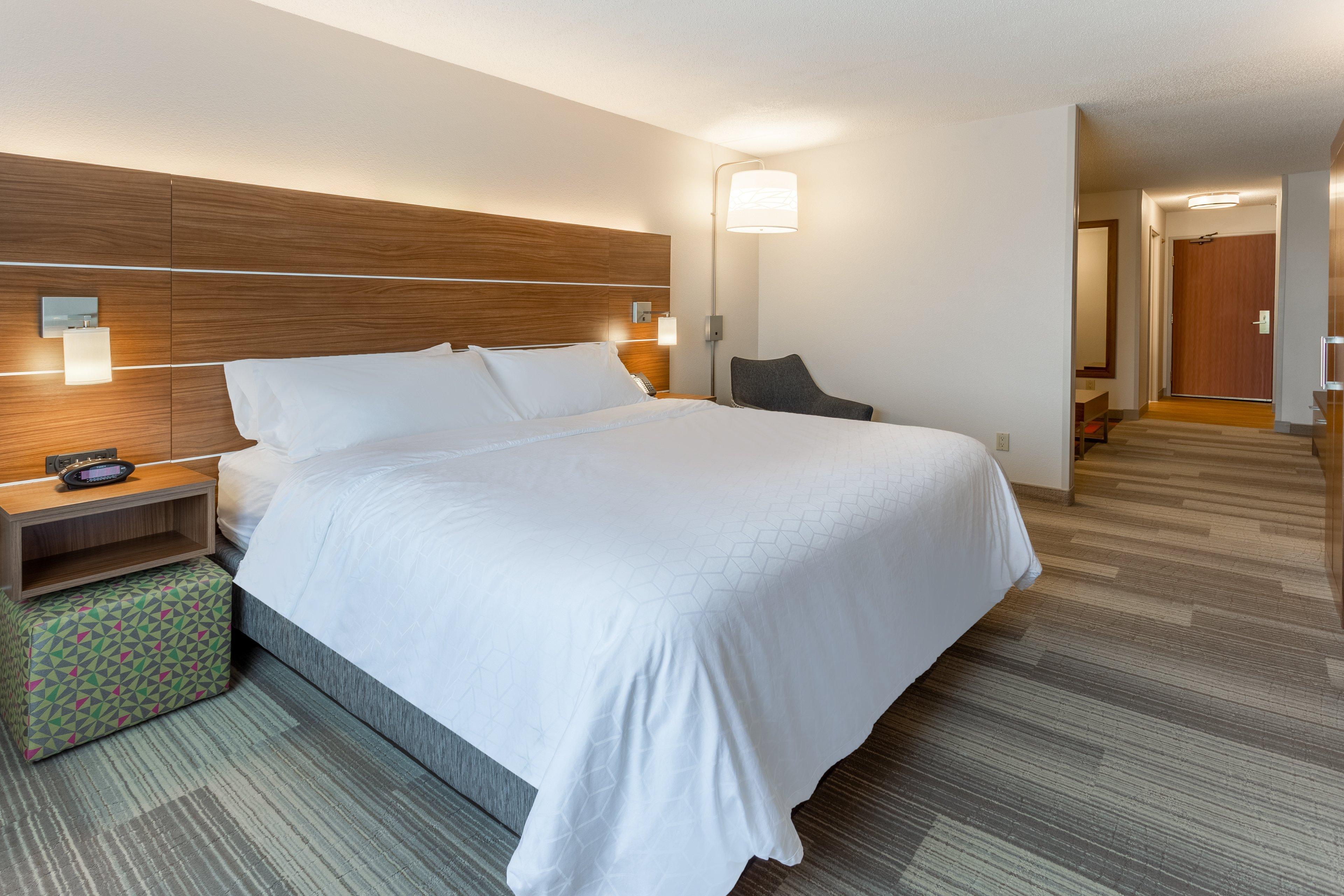 Express & By Ihg