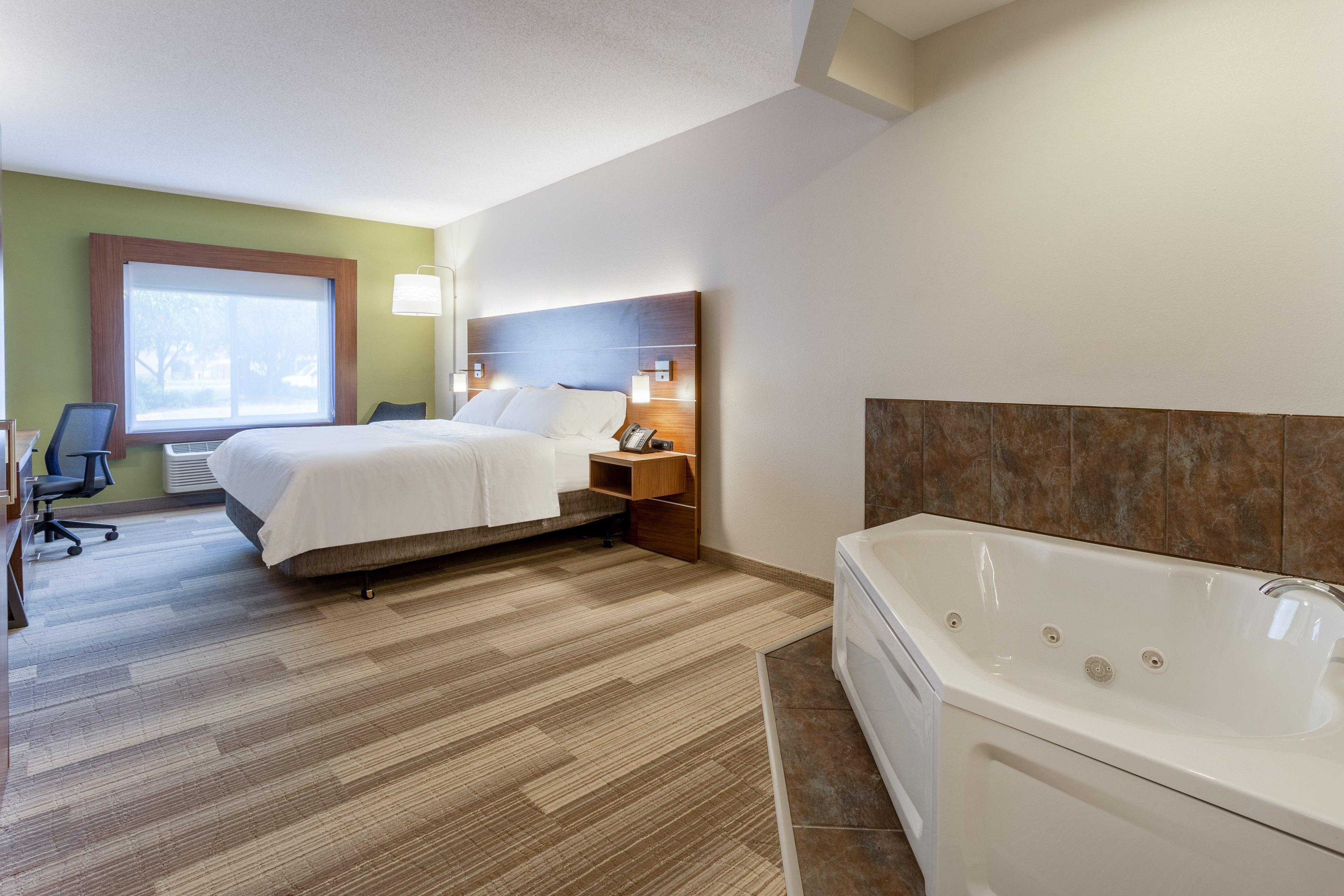 Hotel Express & By Ihg Burlington