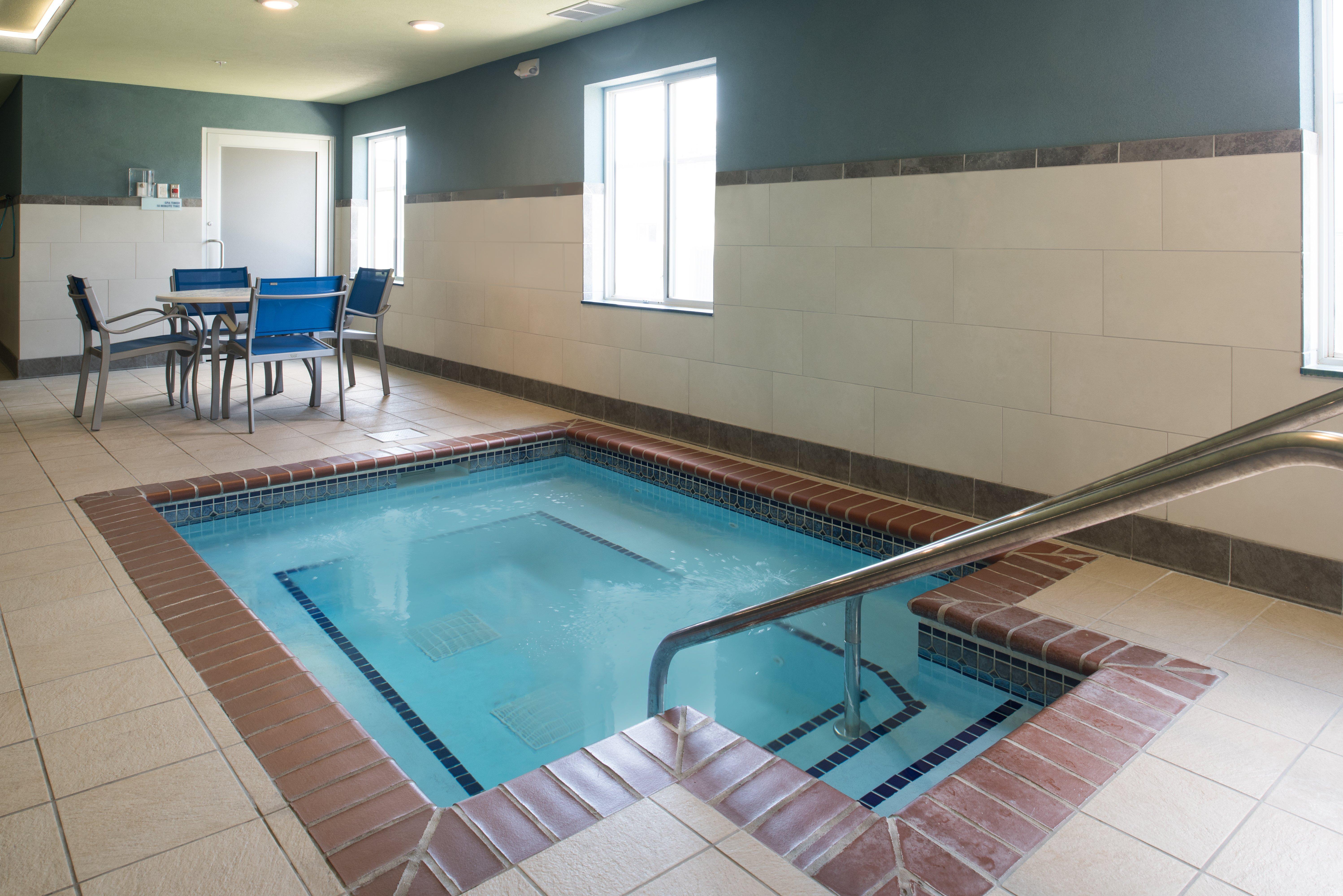 Hotel Express & By Ihg 2*