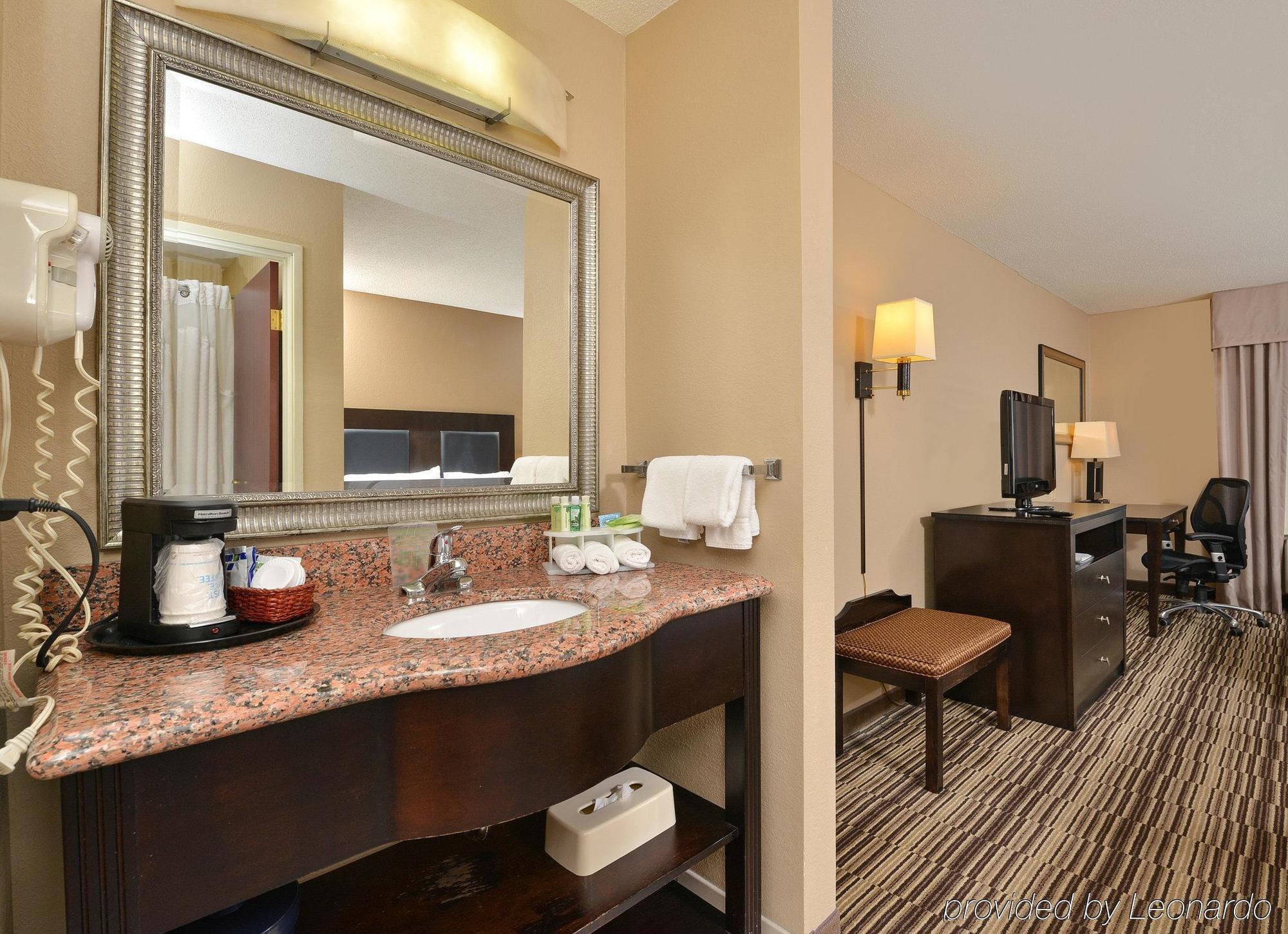 Express & By Ihg