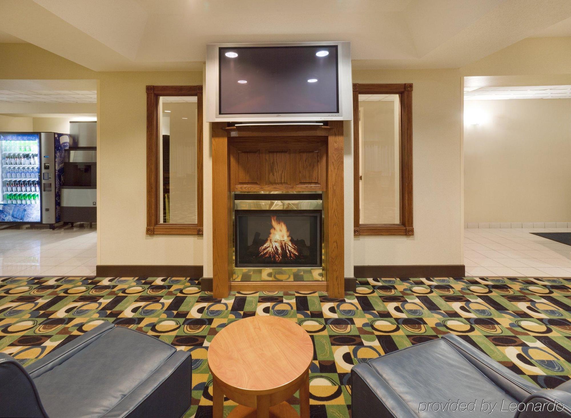 Express & By Ihg 2* Burlington