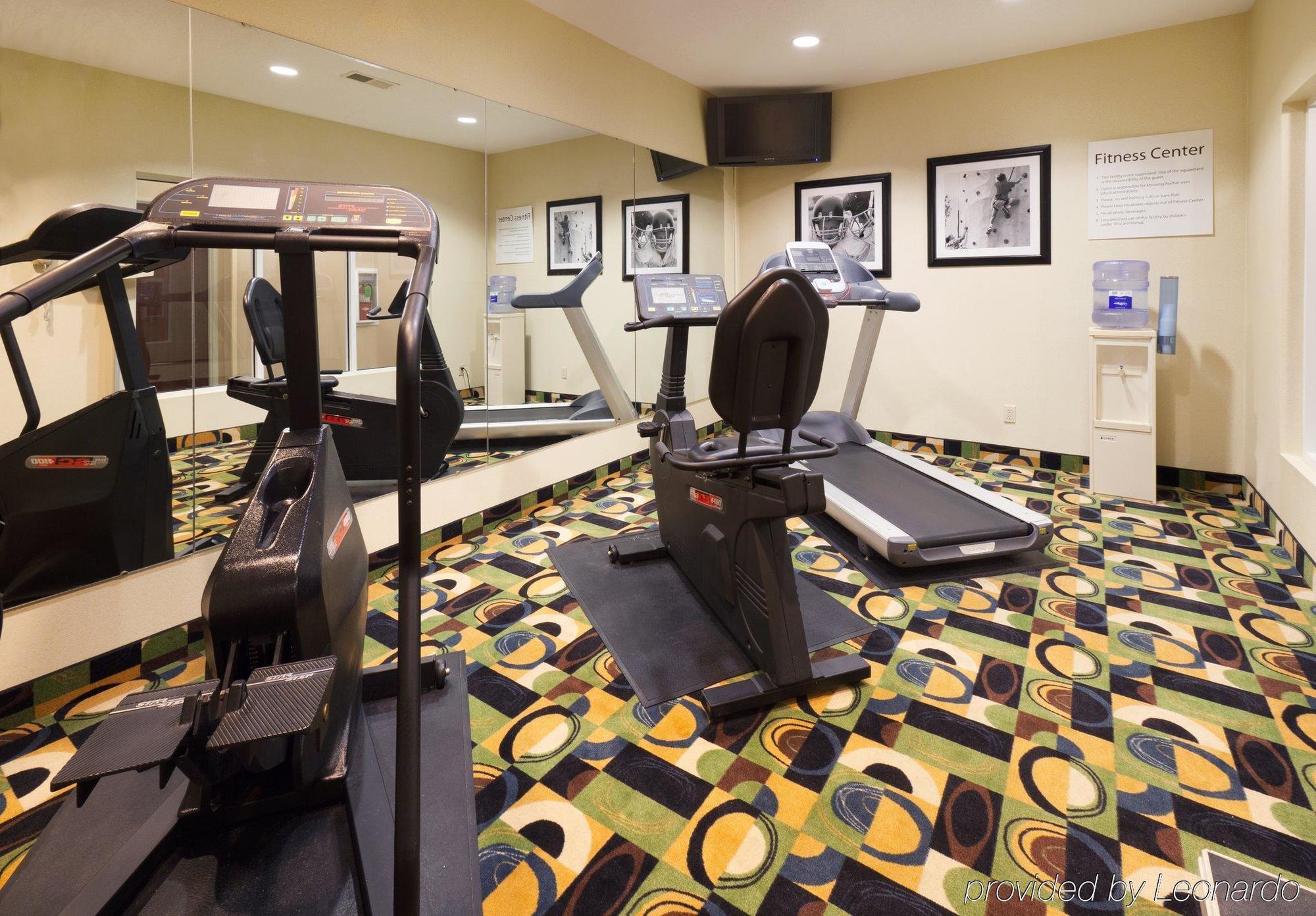 Express & By Ihg Hotel 2*