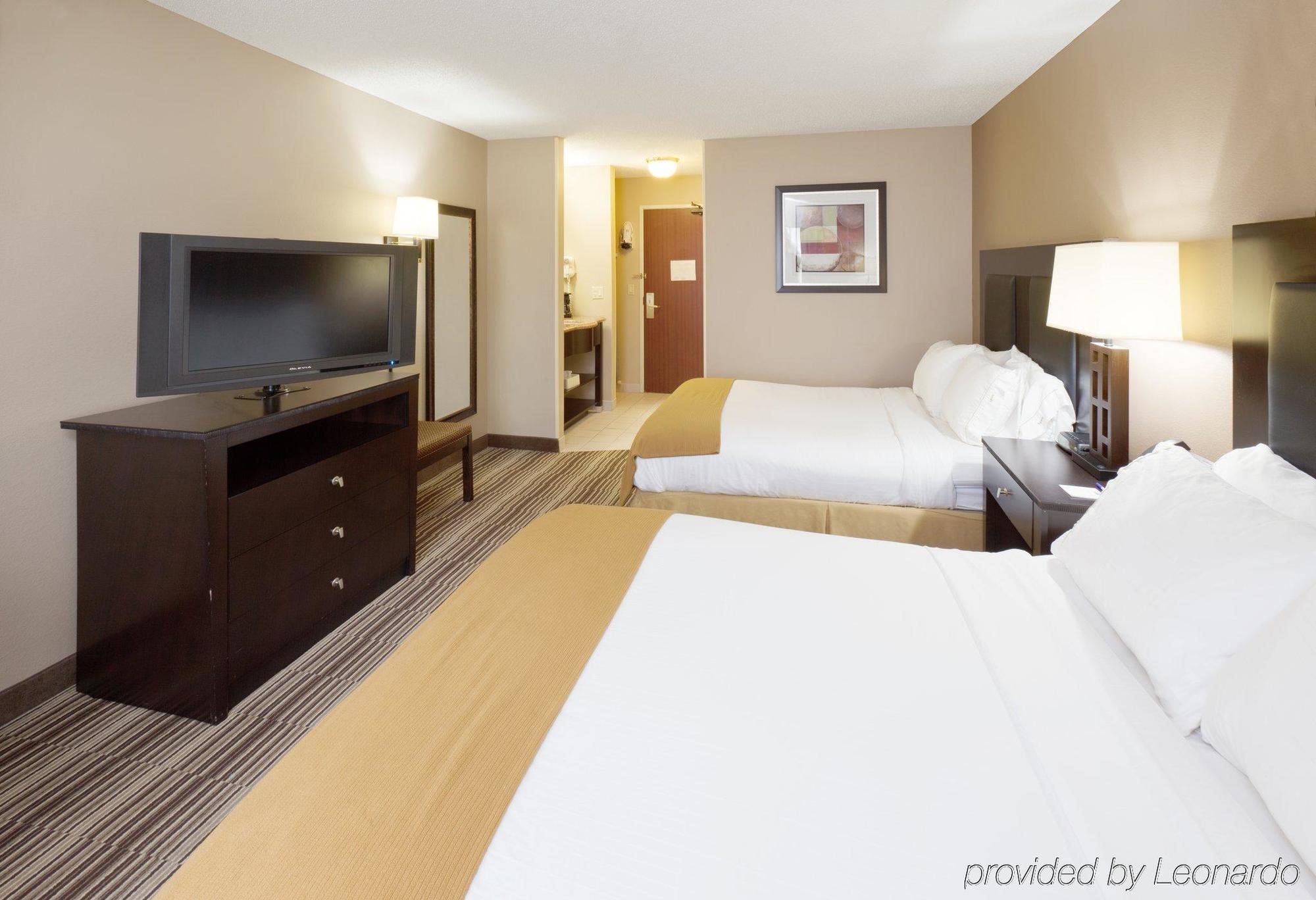 Express & By Ihg Hotel