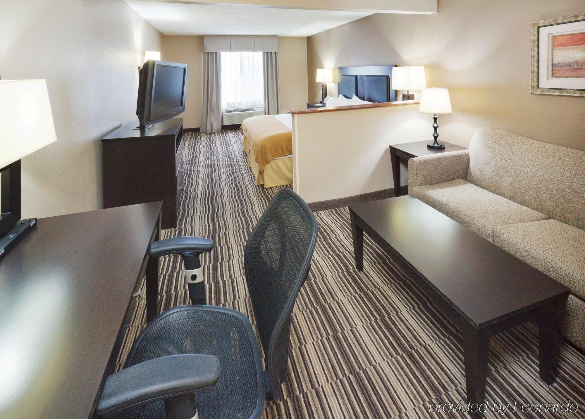 Express & By Ihg Hotel